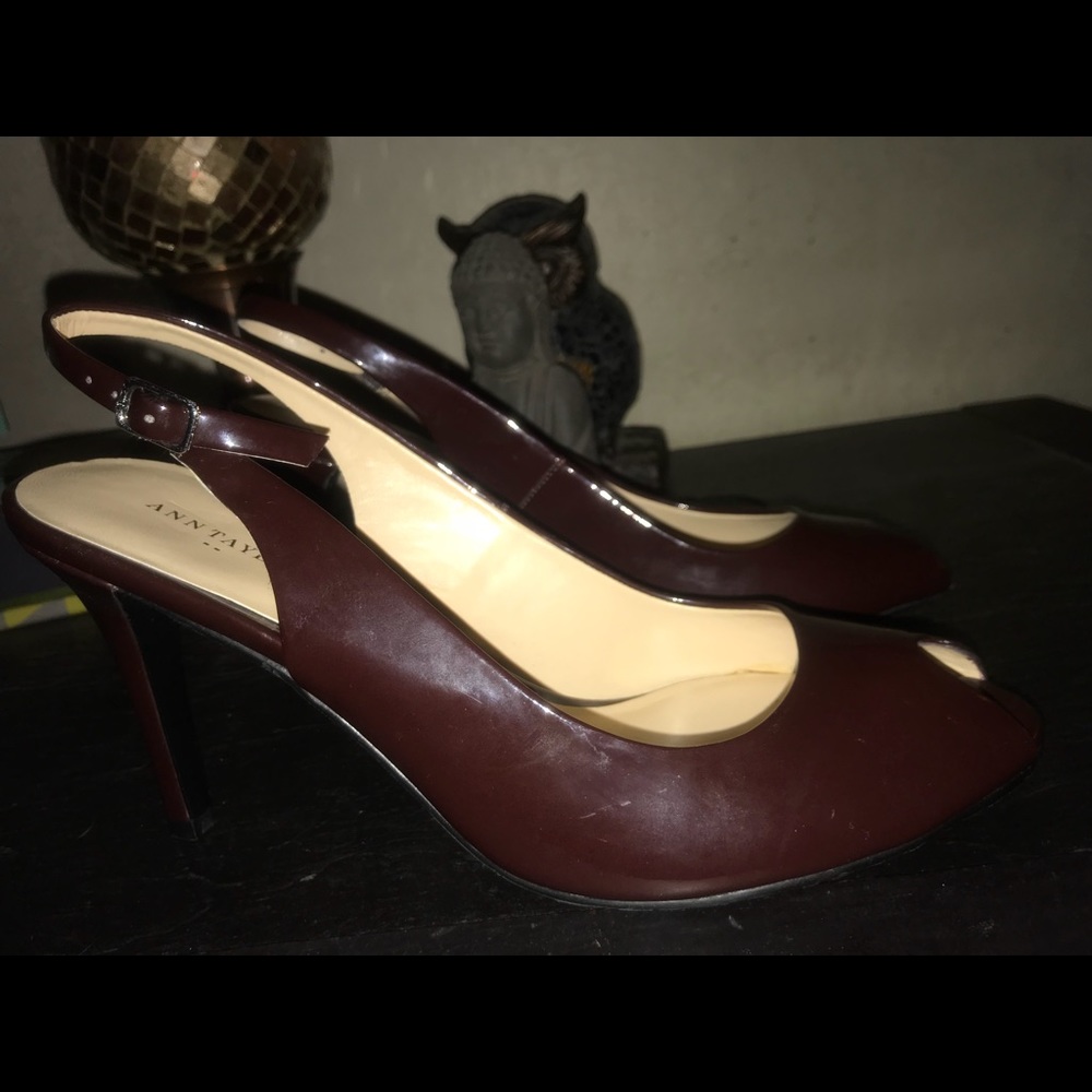 Beautiful patent brown peep toe - Picture 3 of 3